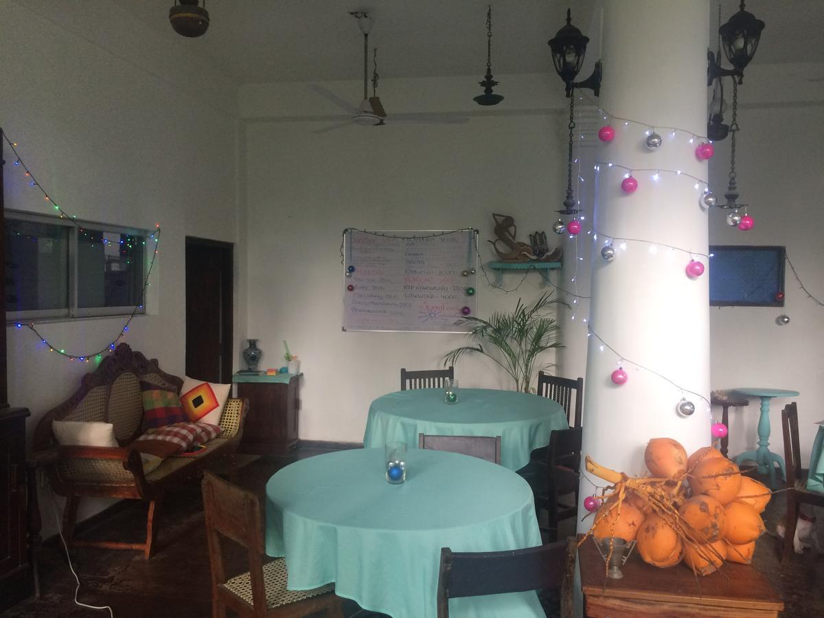Sunny Family Hotel Unawatuna Exterior photo